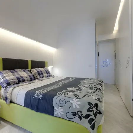 Apartment Boutique House Fio *